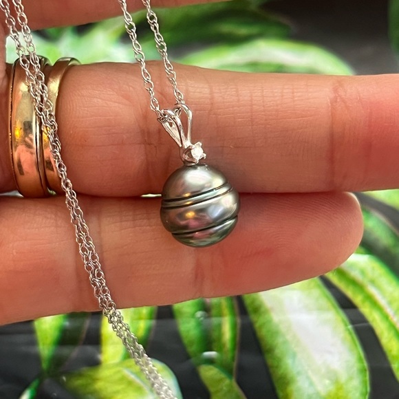 14k Maui Divers Tahitian Pearl diamond necklace! NWOT! 🥰 - Picture 4 of 8